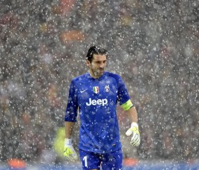 开云体育平台APP-雷霆击败骑士，锡安压力下完成爆发，当压力成为最锋利的磨刀石