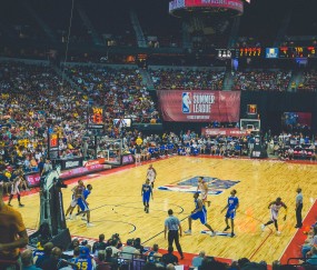 开云体育入口-英超争冠之夜，德布劳内压力下完成爆发