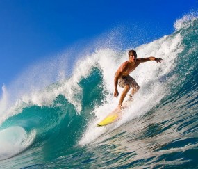 开云体育下载-西甲国家德比之夜，当C罗成为无处不在的幽灵