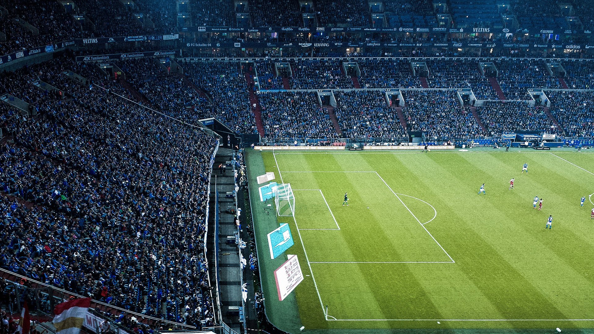 布克关键回合不手软，魔术客场险胜广厦