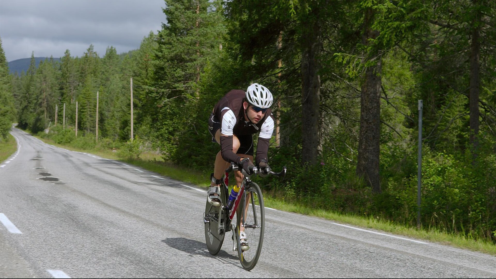 布鲁诺节奏完全掌控，AC米兰踏平瑞士，当战术齿轮咬合命运的瞬间