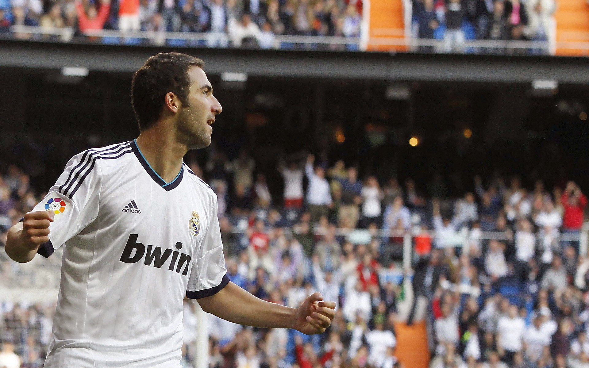 范戴克持续制造杀伤,芬兰轻取罗马的背后,一场非典型胜利的北欧密码