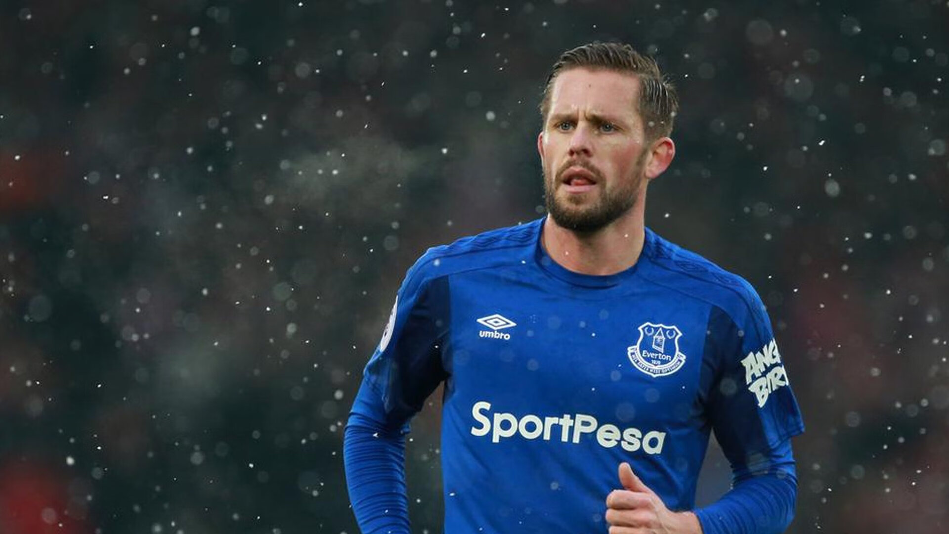 英超争冠之夜，卢卡库用制胜球完成自我救赎