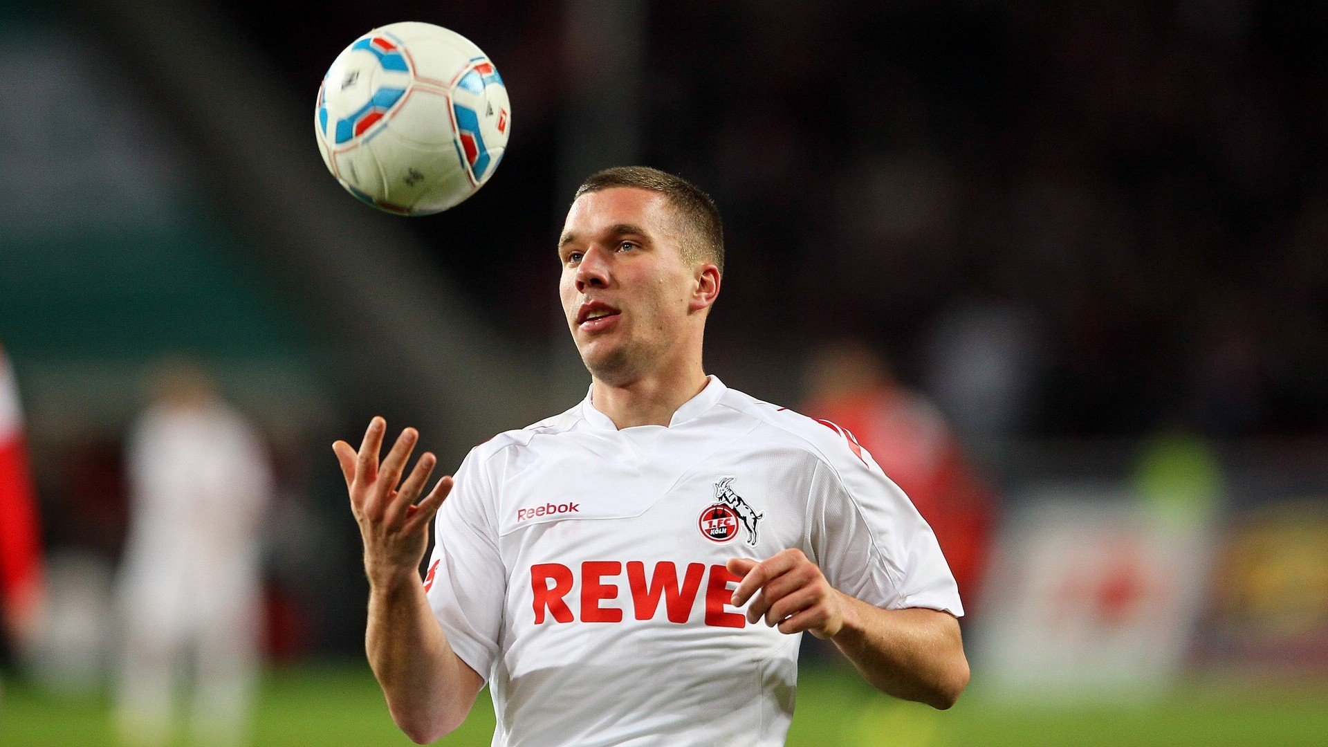 德甲争冠战之夜，武切维奇打出生涯之夜，当小人物撕碎剧本